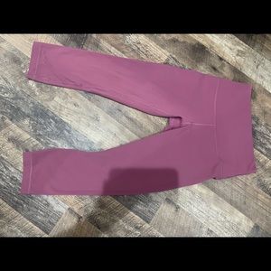 Lululemon size 6 Align Crops